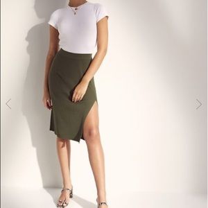 Aritzia Wilfred New Slit Skirt